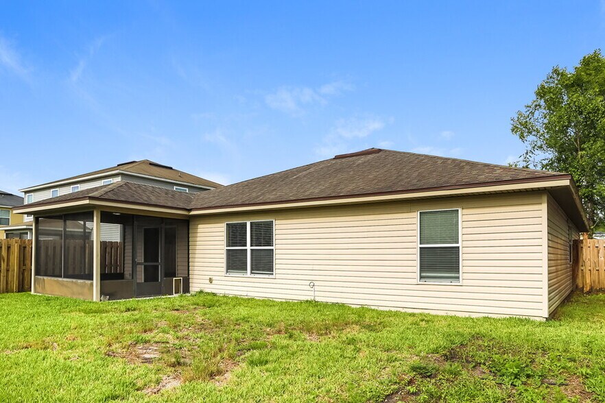 Building Photo - 4510 Oak Moss Loop