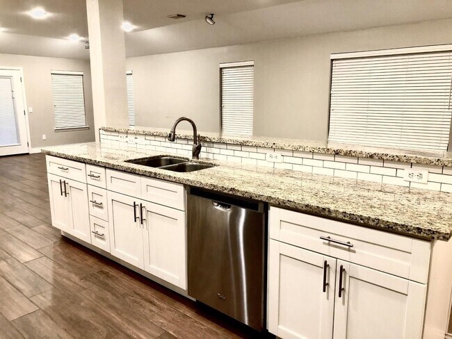 Building Photo - 6315 Canyon Rock Way