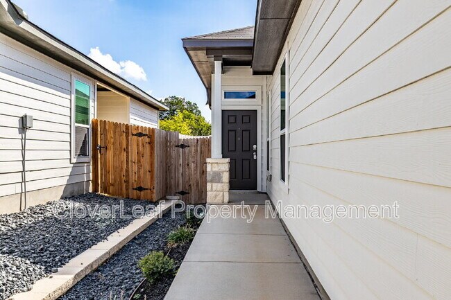 Building Photo - 311 Nespral Dr