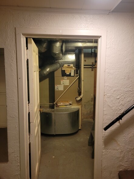 Building Photo - 2123 Eileen Rd