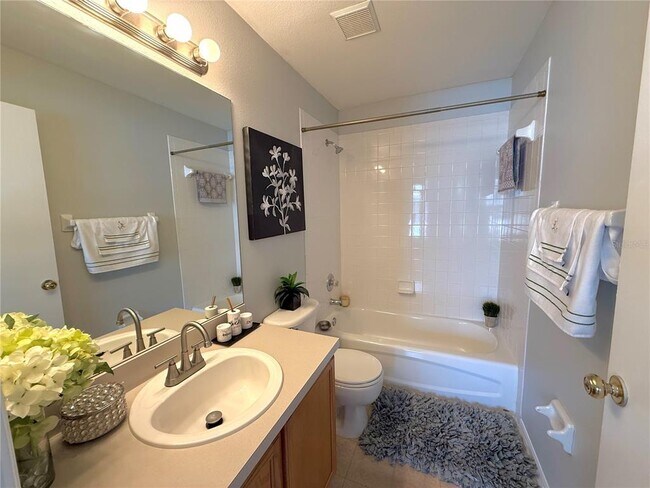 Building Photo - 2037 Fluorshire Dr