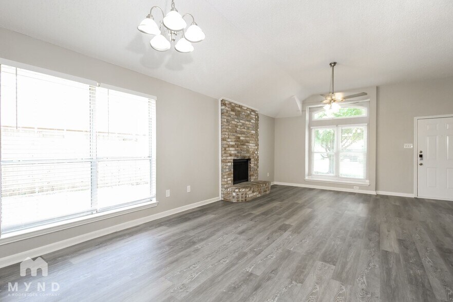 Building Photo - 5211 Livermore Dr