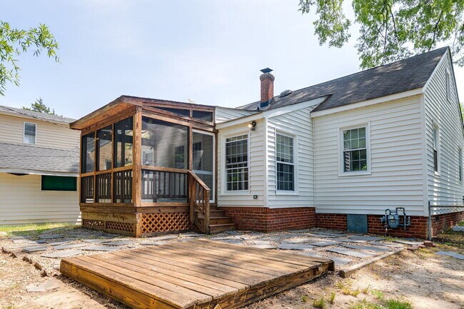Building Photo - 4904 Patterson Ave