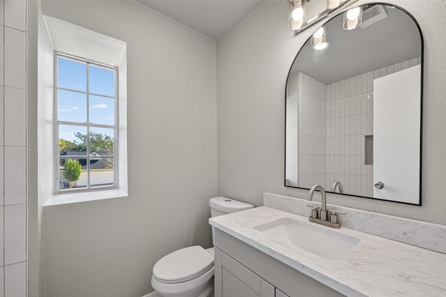 Building Photo - 11406 Caesar Dr