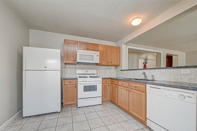 Building Photo - 22138 Orchard Dale Dr