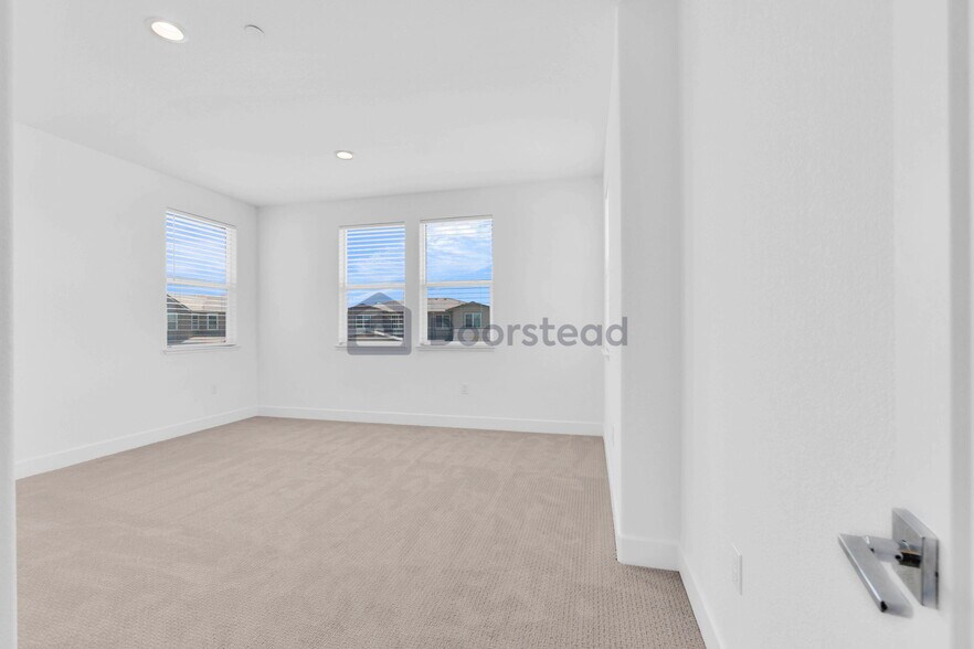 Building Photo - 16819 Karsen Ln