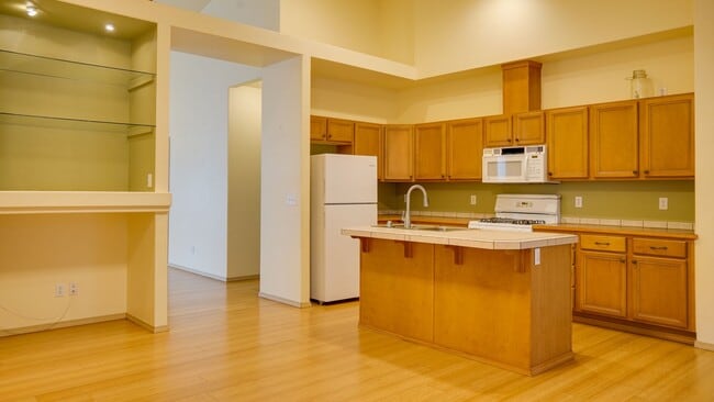 Building Photo - Crofton Hills Rambler