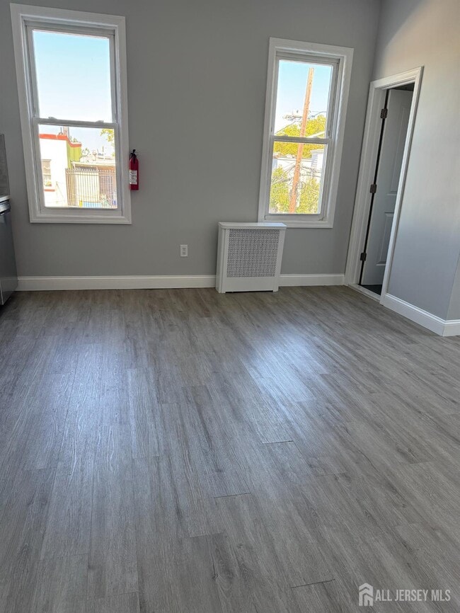 Building Photo - 1515 Kerrigan Ave