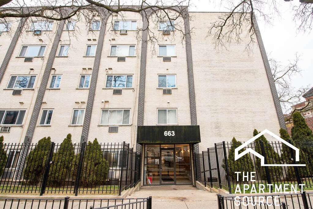 Building Photo - 656 W Grace St