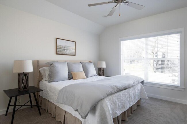 Building Photo - 7930 Greystone St