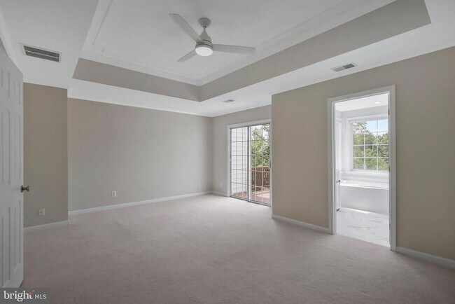 Building Photo - 5270 Kestrel Crossing Dr