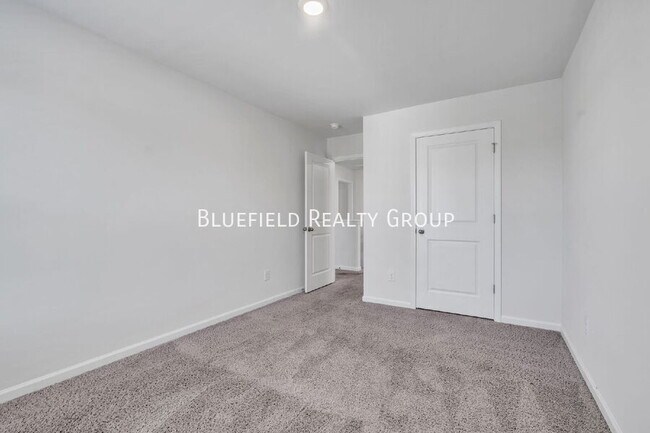 Building Photo - 1264 Canter Pl