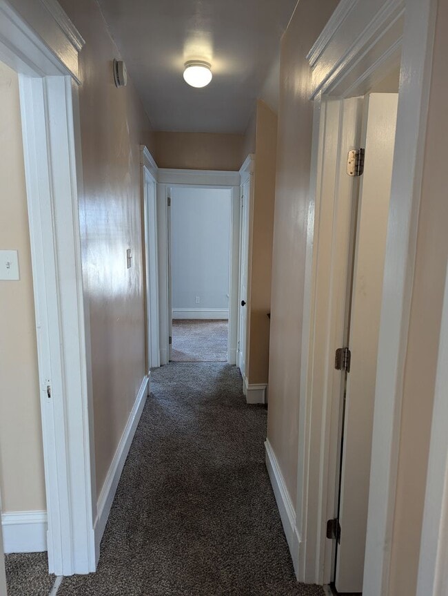 Building Photo - Three Bedroom, Single Family Home with Lot...