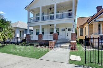 Building Photo - 1815 Hubbard St
