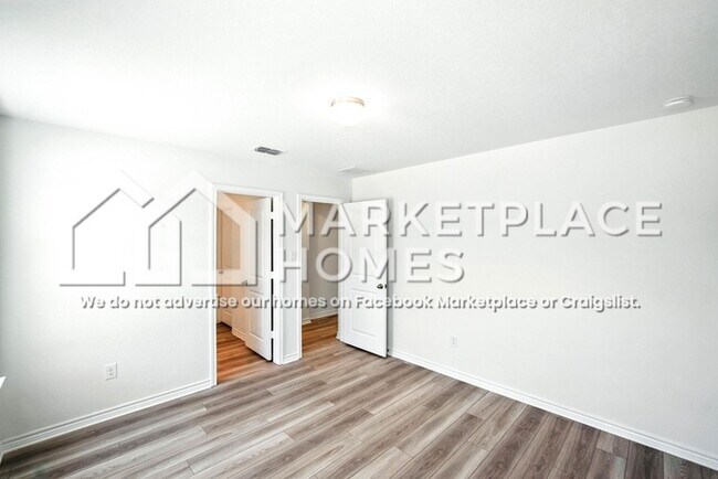 Building Photo - 15233 Dionysus Ln