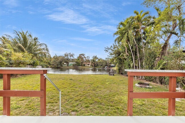 Building Photo - 392 Payne Dr