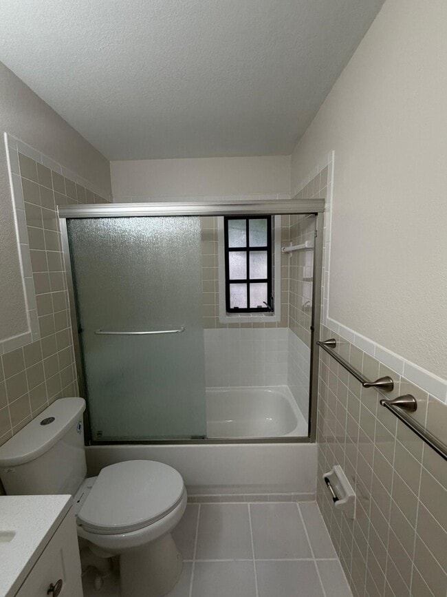 Building Photo - 3391 NW 18th Pl