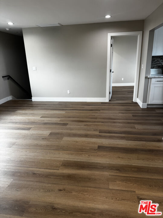 Building Photo - 731 E 33rd St