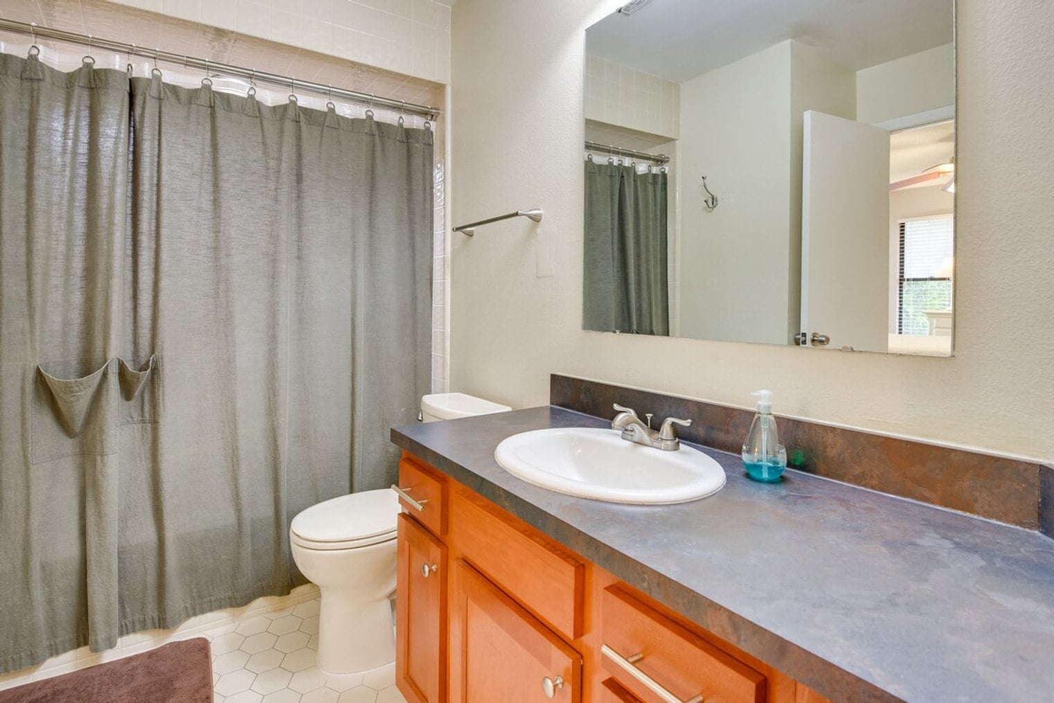 Building Photo - 7511 4th Ave W