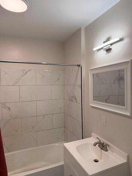 Building Photo - 328 Pattison St