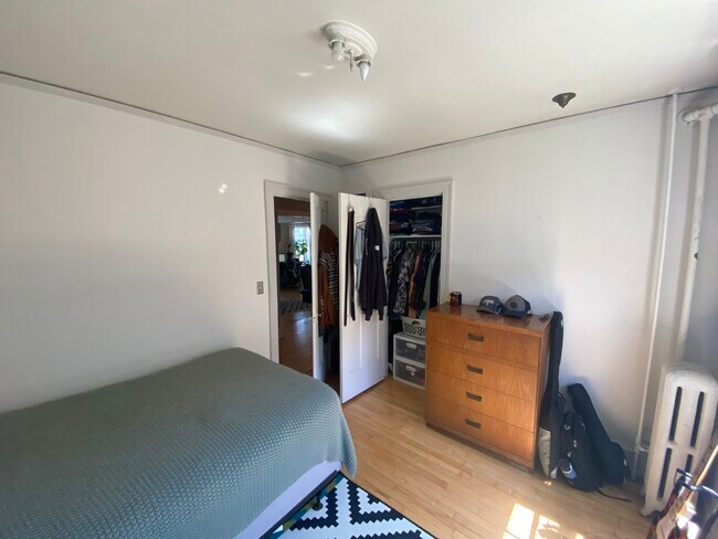 Bedroom 2 View 2 - 2011 N Prospect Ave