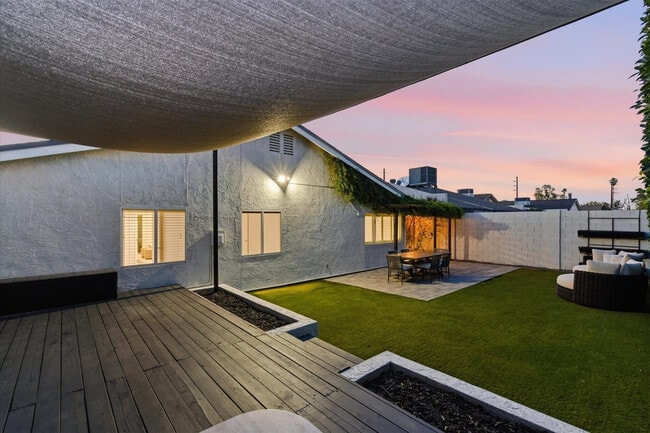 Building Photo - 2521 N 87th Way