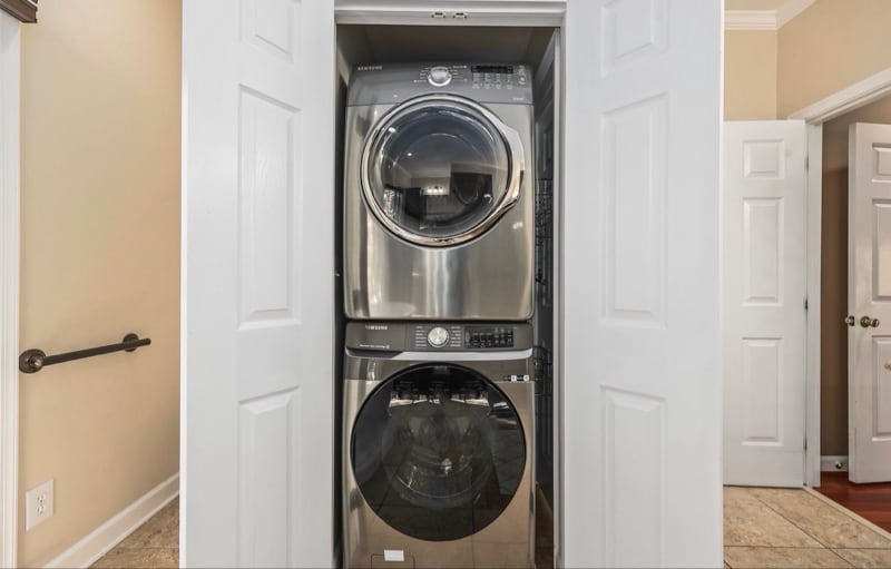 Building Photo - 313 Raft Cove