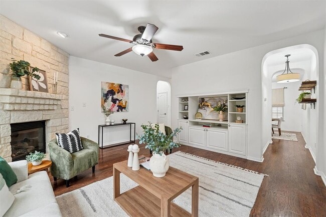 Building Photo - 4212 Pasada Ln