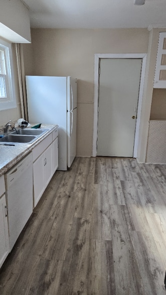 Building Photo - 18 Jefferson Ave