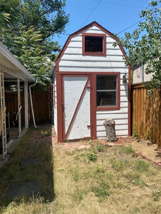 Building Photo - Aug 2025 - 4 Bedroom 2 Bathroom Wash Park ...
