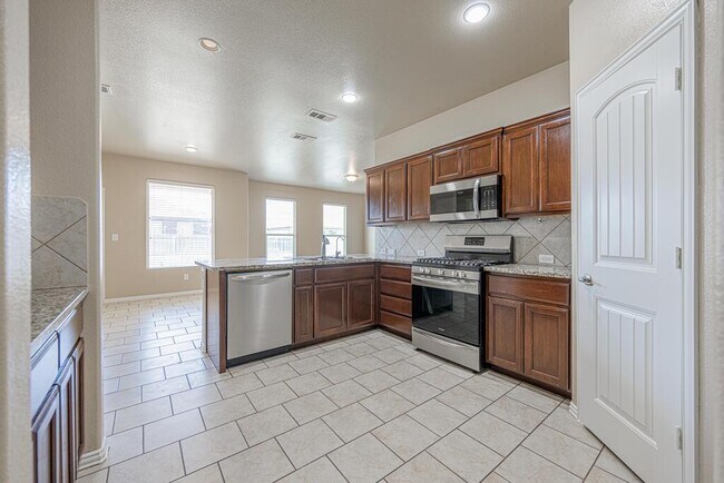 Building Photo - 7216 Brooks Ranch Rd