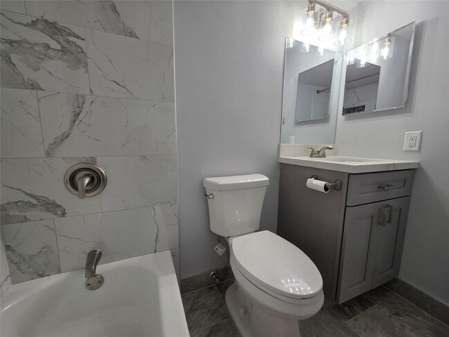 Building Photo - 2108 S Cypress Bend Dr