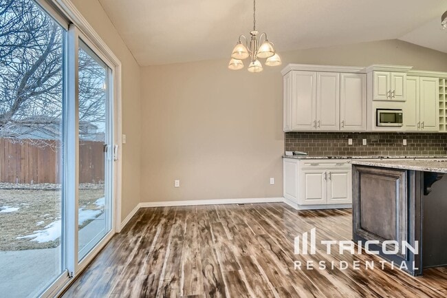 Building Photo - 305 Disc Ln