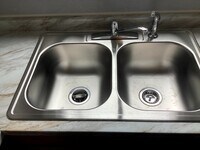 Building Photo - 2-Bedroom 1 1/2 bathroom townhouse in Springfield