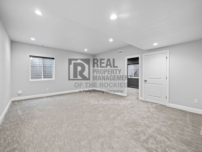 Building Photo - 1504 60th Ave