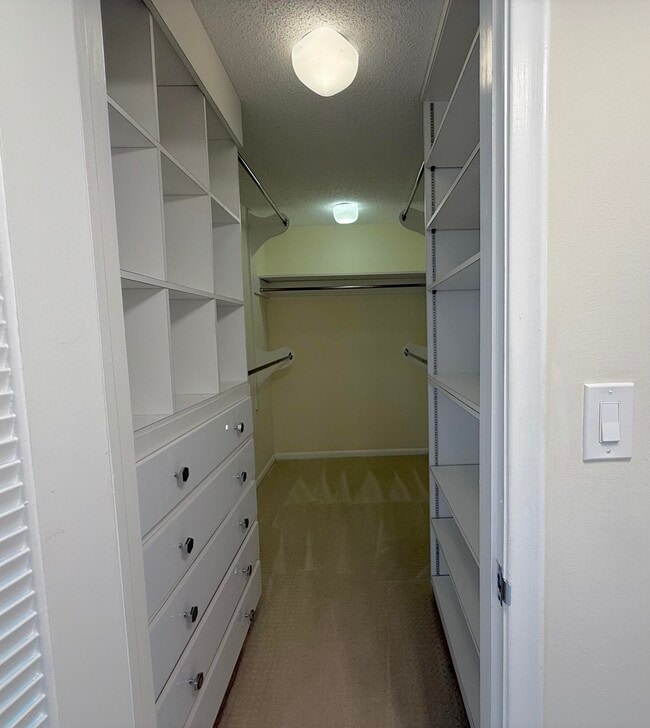 Building Photo - 2000 Presidential Way