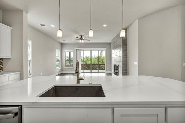 Building Photo - 12909 Mitica Dr