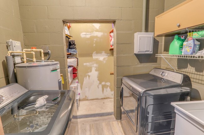 Building Photo - 3442 Lila Dr