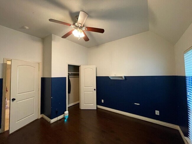 Building Photo - 6706 Aqua Falls