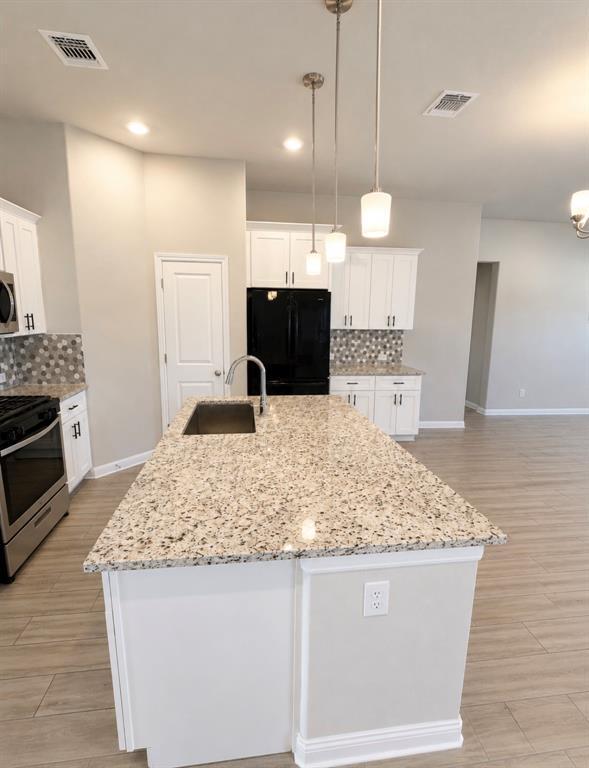 Building Photo - 117 Woods Edge Ln