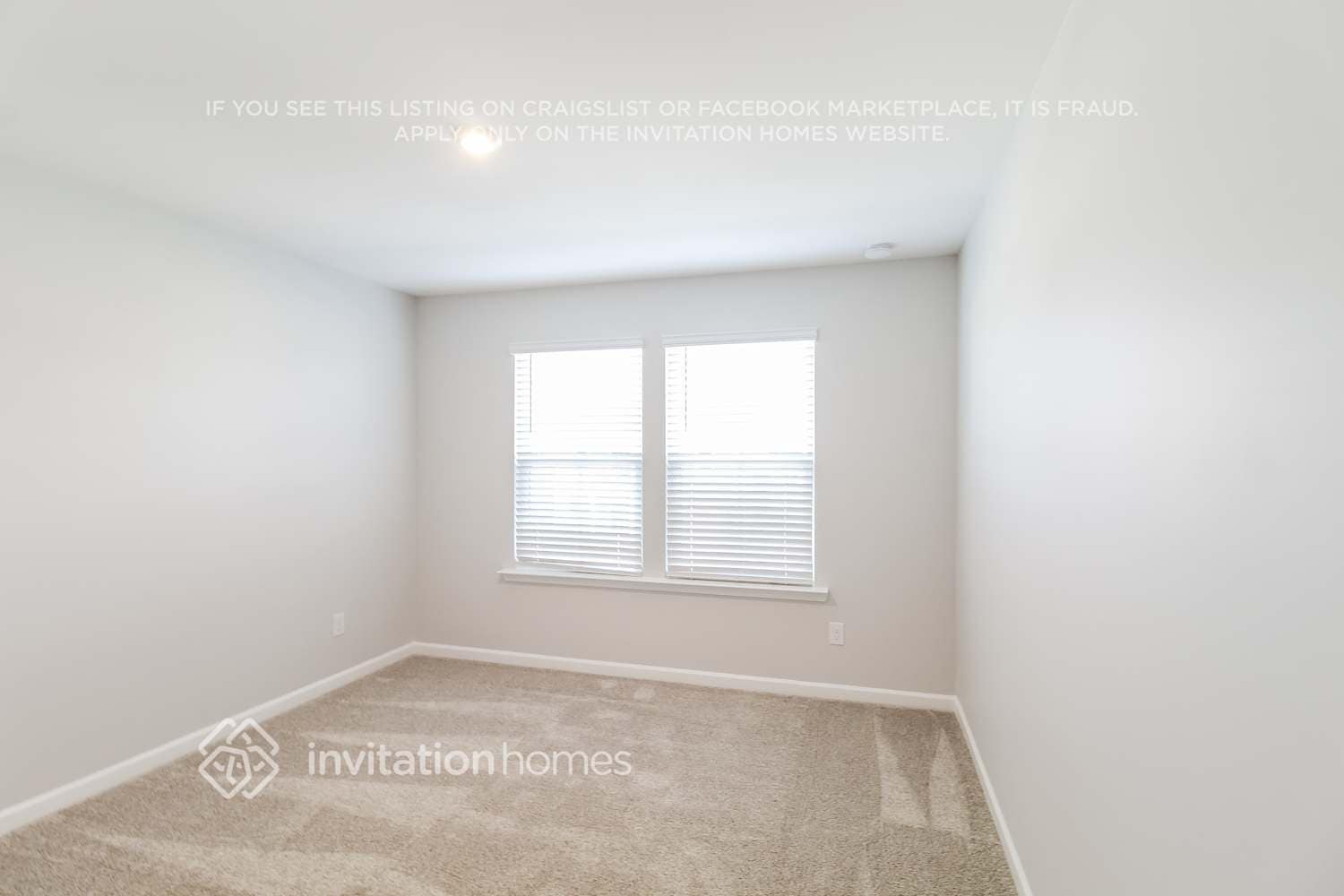 Building Photo - 842 Pebble Blvd