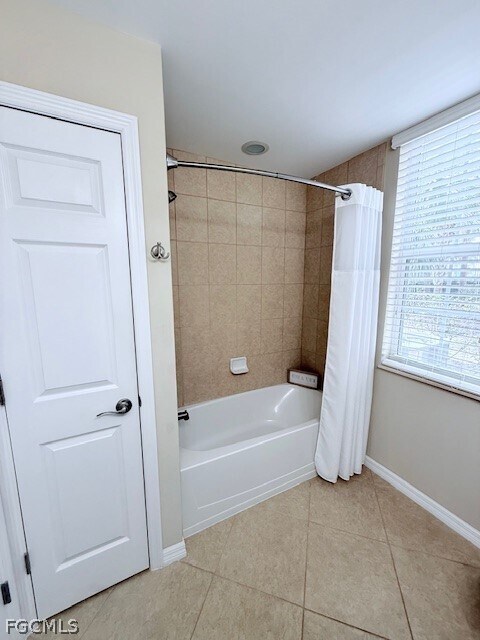 Building Photo - 8500 Violeta St