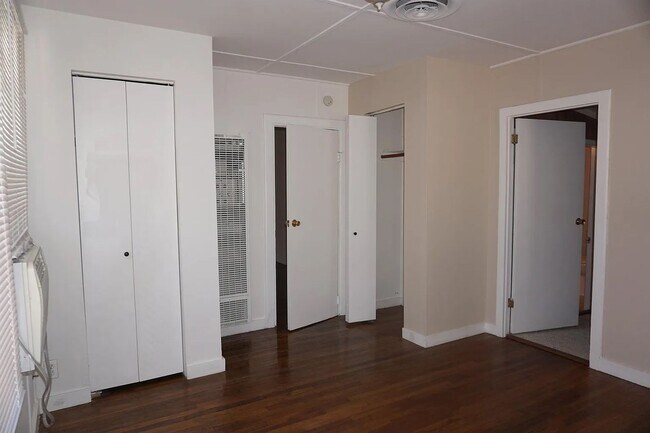 Building Photo - Pre- Leasing !