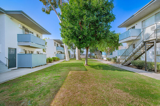 Building Photo - The BLVD Apartments