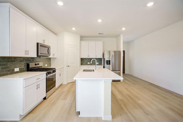 Building Photo - 300 Yellowstar Ln