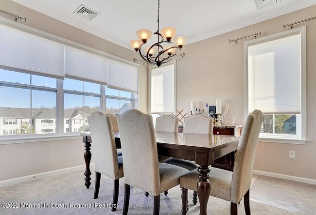 Building Photo - 631 Sloan Ct