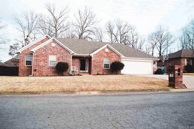 Primary Photo - 13 Elk Horn Ln