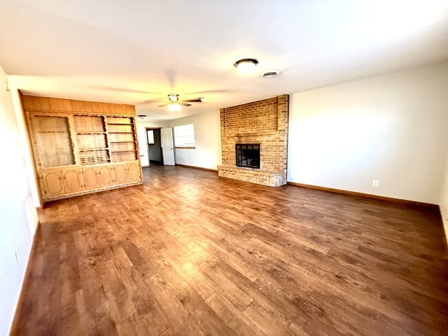 Building Photo - 3289 Cardinal Rd