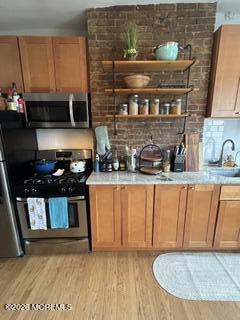 Building Photo - 126 Madison St