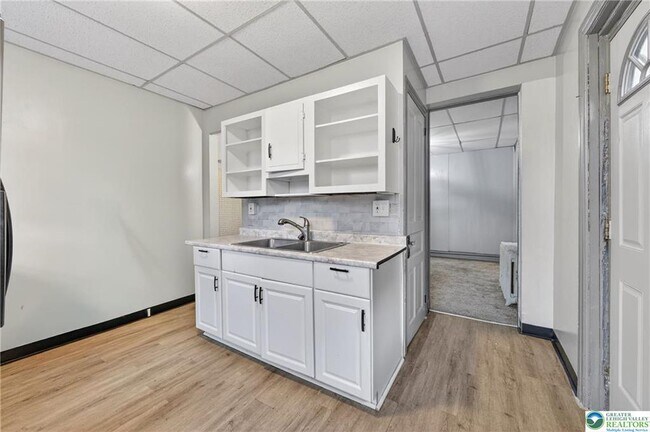 Building Photo - 1139 Linden St